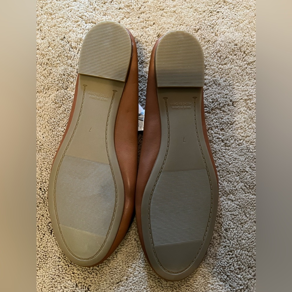 Old Navy flats brand new with tags cute - Picture 2 of 3